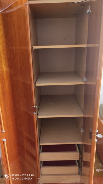 Шафа трьохдверна