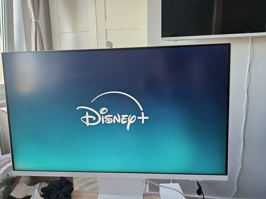 Samsung Smart Monitor M8