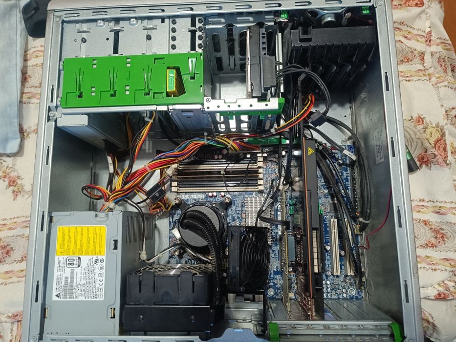 PC Gaming / Workstation / Windows 10 + Xeon X5670 + FirePro V5900 / 8GB RAM / Water Cooler