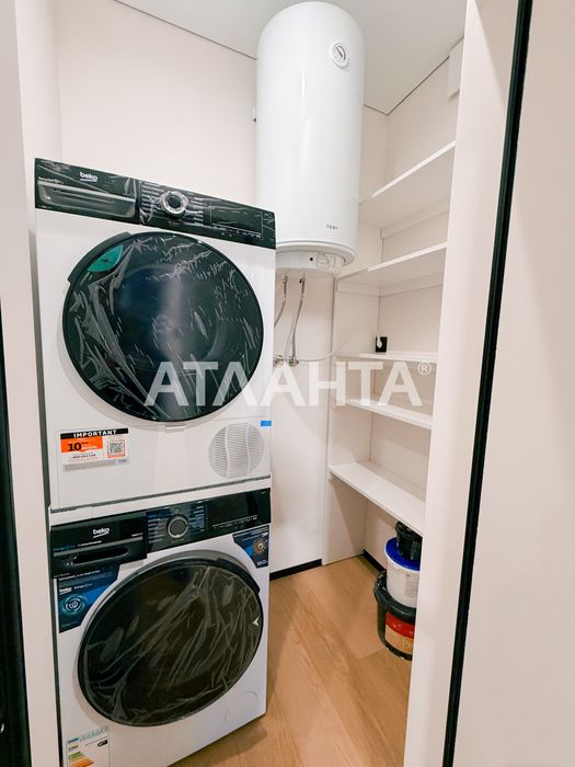 Продаж  2кімнатної квартири з ремонтом Варшавський 3