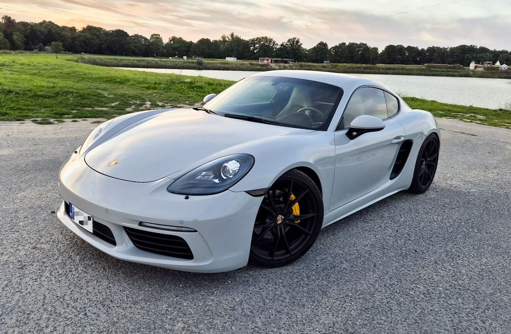 Porsche 718 Cayman