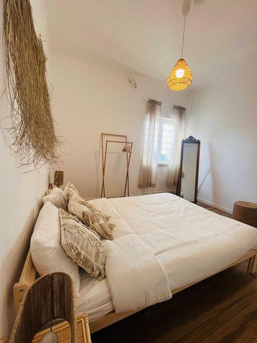 Quarto solteiro ou casal Costa da Caparica 7min praia
