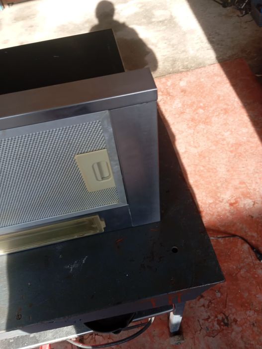 Витяжка відсувна вживана