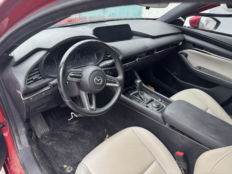 Торпеда MAZDA 3 BP салон руль