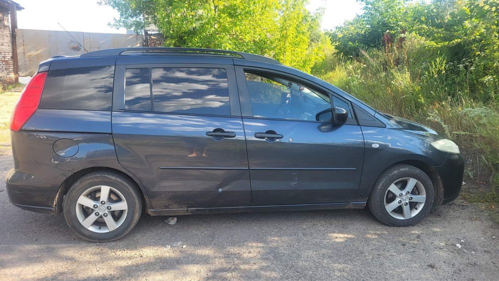 Mazda 5 мінівен
