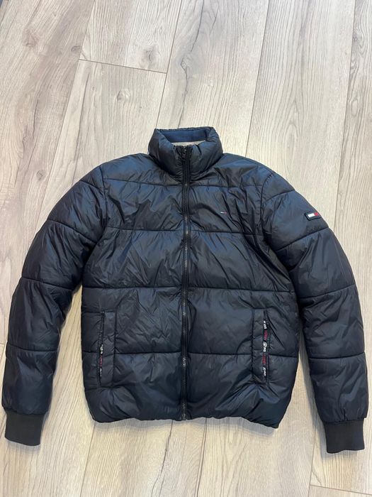 Zimowa meska kurtka puchowa Tommy Hilfiger, czarna, ciepla r. XS