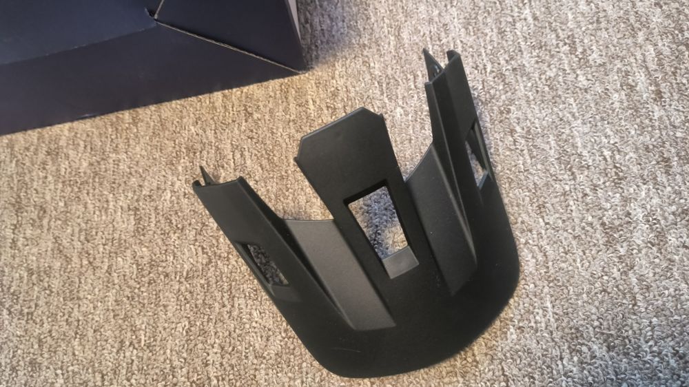 Велошолом розмір L новий ні разу не використовувався.