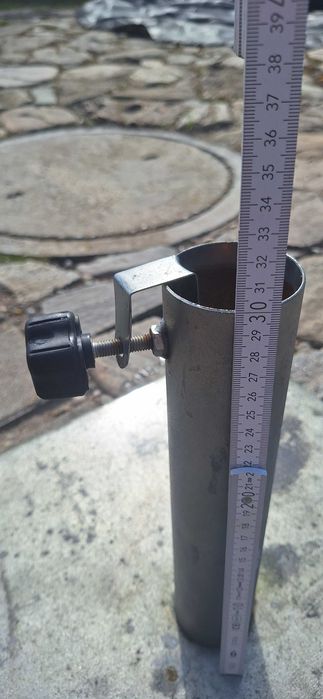 Stojak na parasol ogrodowy stalowy ocynkowany na balkon do ogrodu.