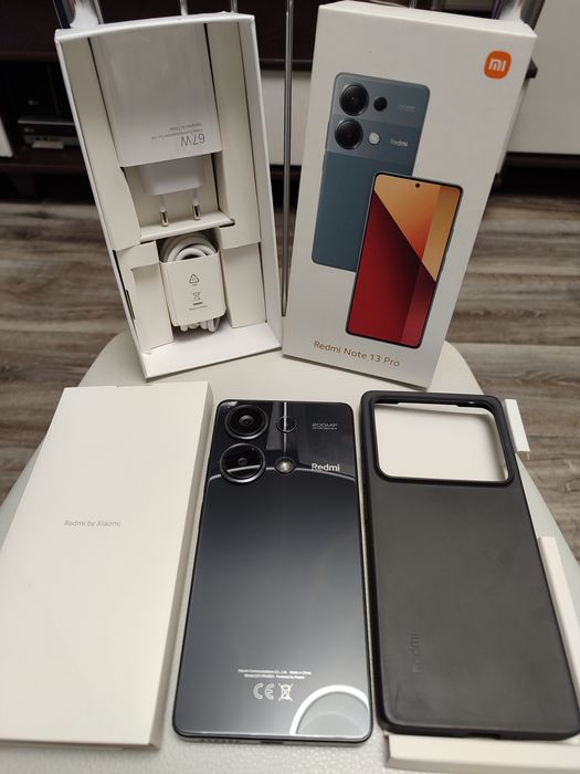 ИГРОВОЙ Xiaomi Redmi note 13Pro, память 8+8-256гиг, идеал.
