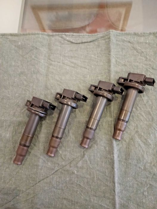 Bobinas de ignição para Toyota Yaris 1.0 ( P1 ), originais da Toyota.