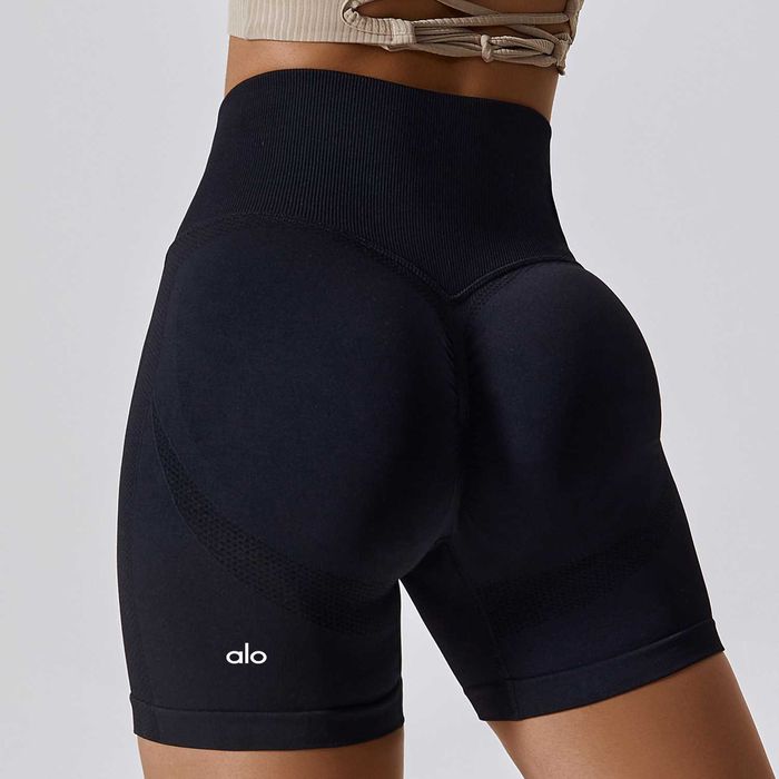 Шорти спортивні Alo Yoga Push-Up Shorts Black