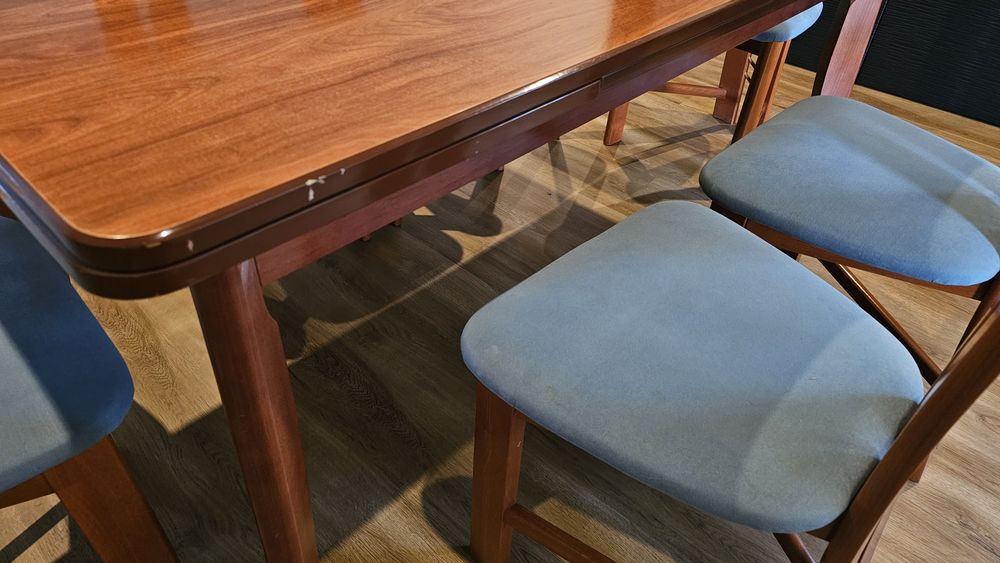 Mesa jantar extensível e 6 cadeiras