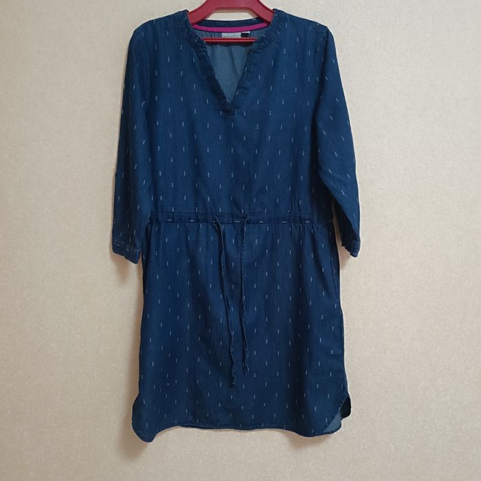 Сукня з кишенями на зав'язках