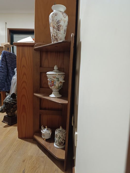 2 Estante/ Prateleira de Canto em madeira