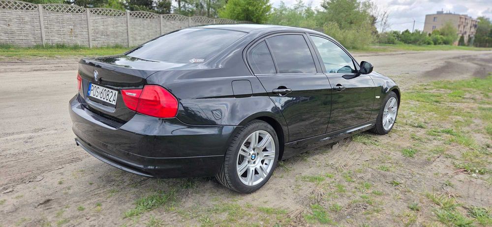 BMW E90 320i 2010r