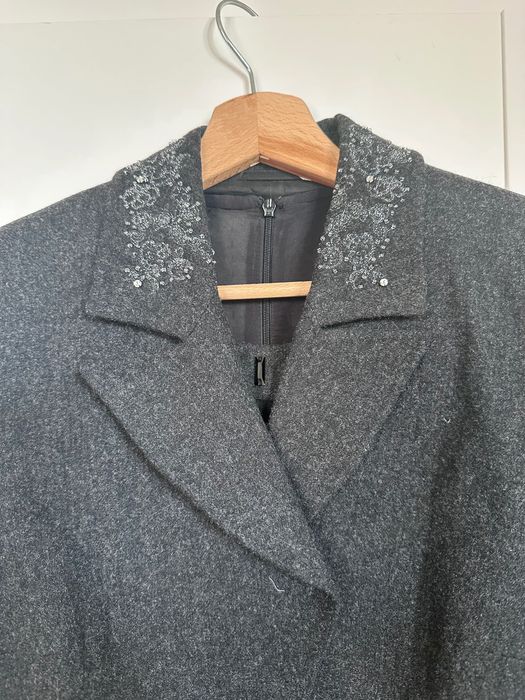 Elegancki wełniany komplet BGN – marynarka + sukienka