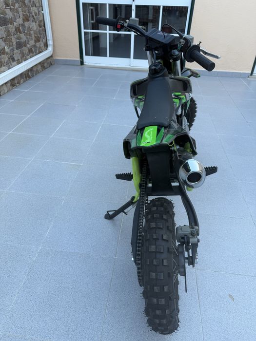 Pit Bike TOX Volcano MX 110cc (Como Nova) + Capacete Incluído