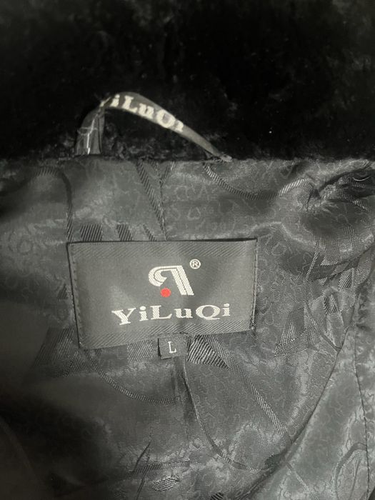 Шуба чорна з поясом