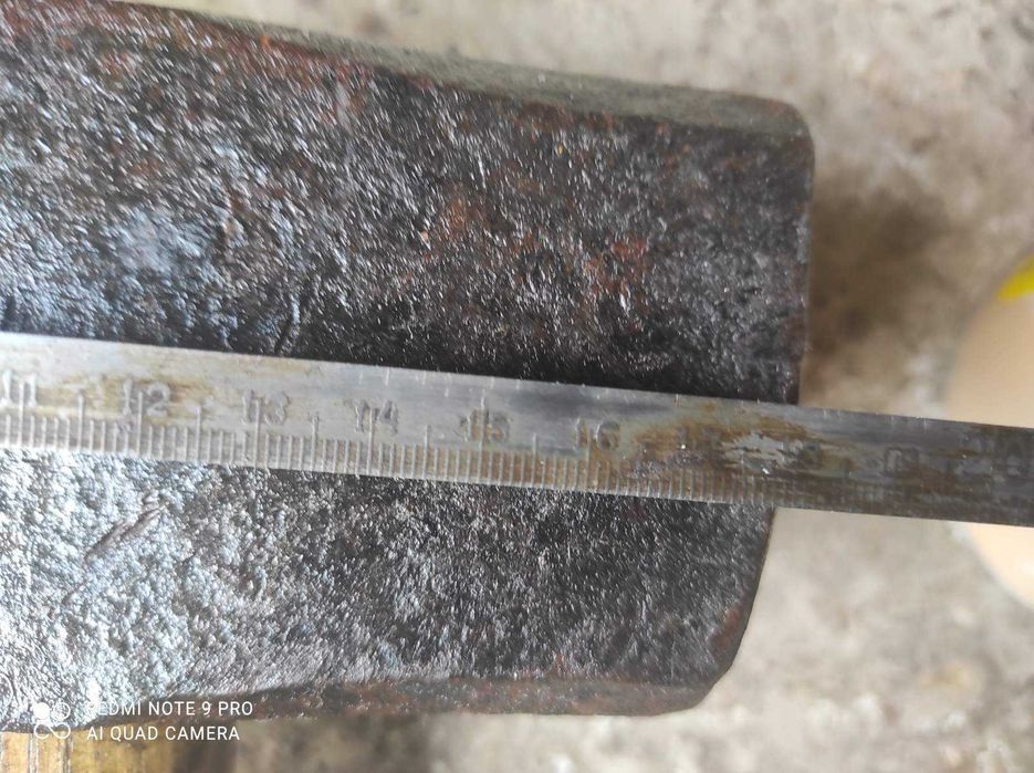 Молот      Кувалда. - 6 кг.