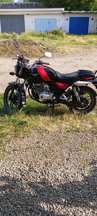 Bajaj vikrant V15