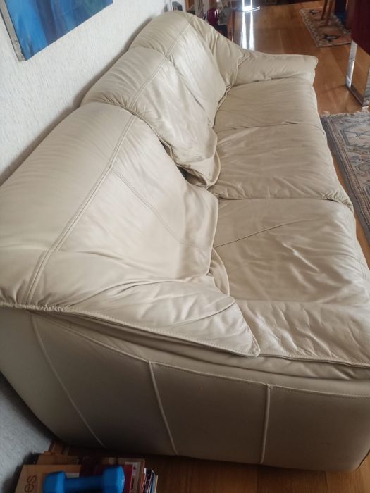 Sofá Grande De Pele Branco/Bege Para Sala ou Escritório