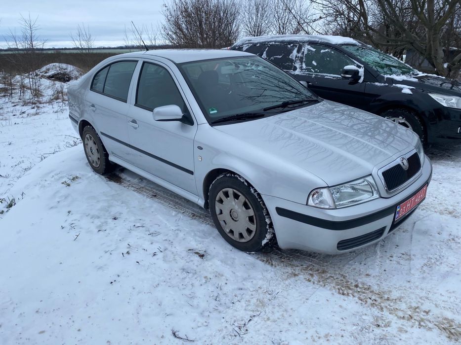 Свіжопригнані Skoda octavia tour малі пробіги