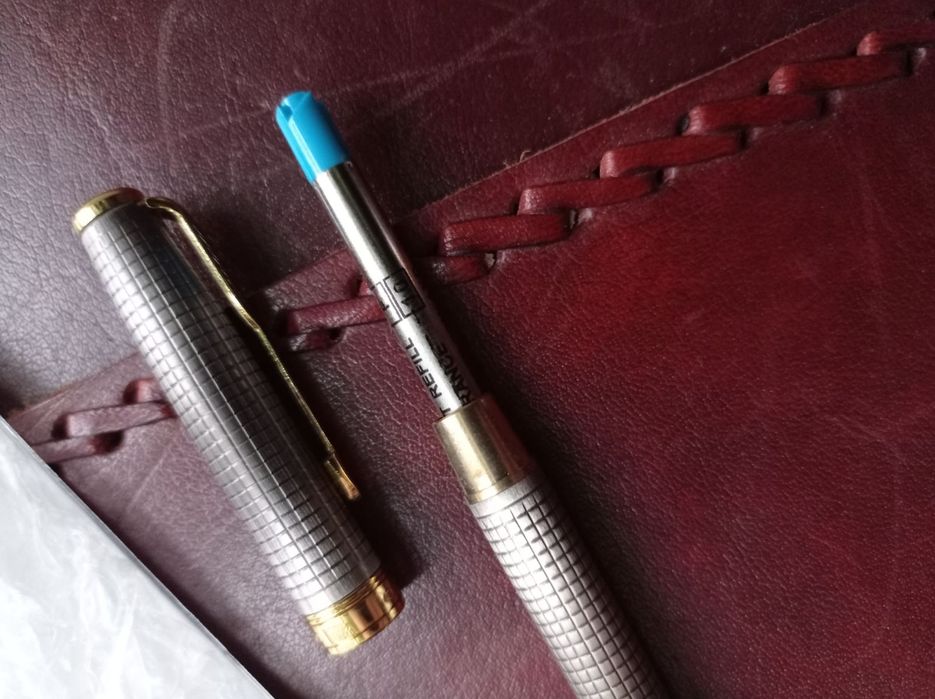 Шариковая ручка Паркер Sonnet Ciselle Gray