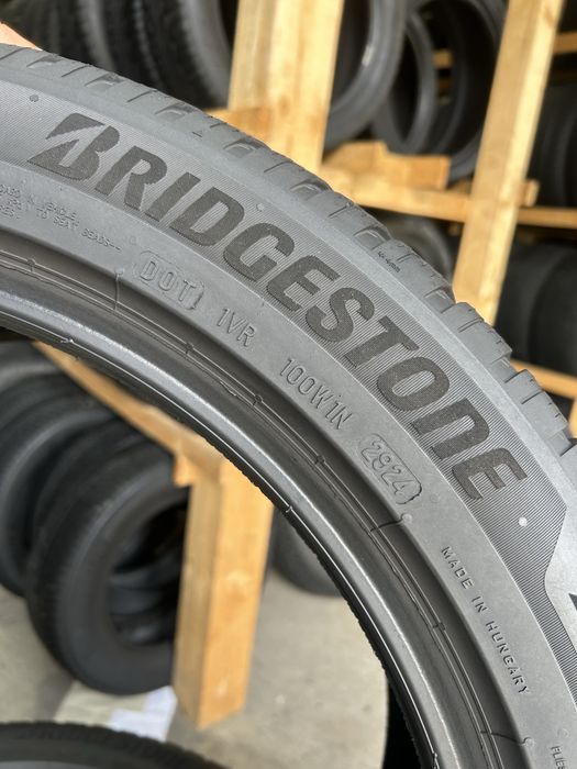 275/45/21. Bridgestone Blizzak 6. 2024