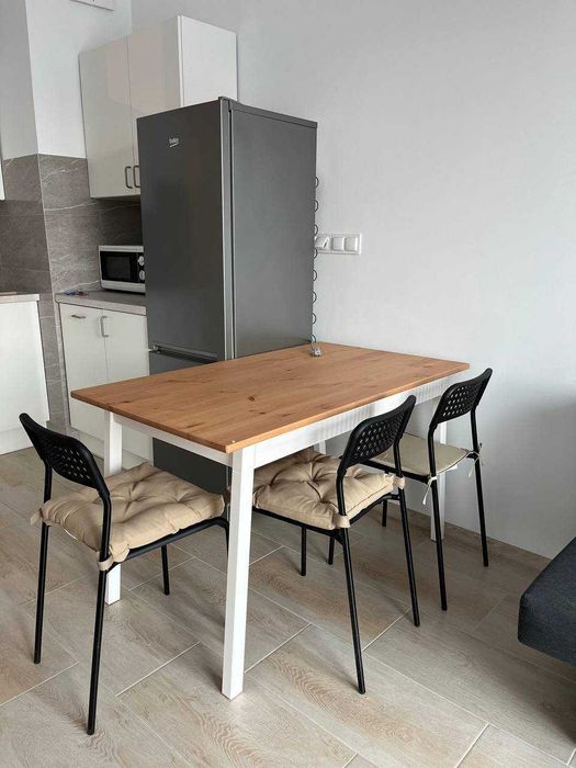 Przytulna kawalerka z balkonem