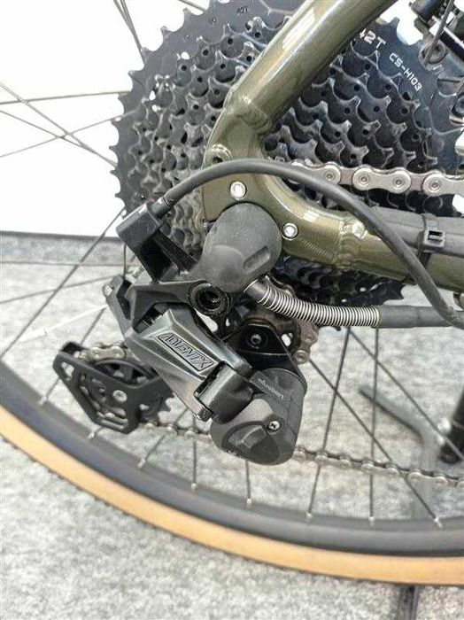 Rower elektryczny KROSS ESKER Hybrid 2.0 OUTLET