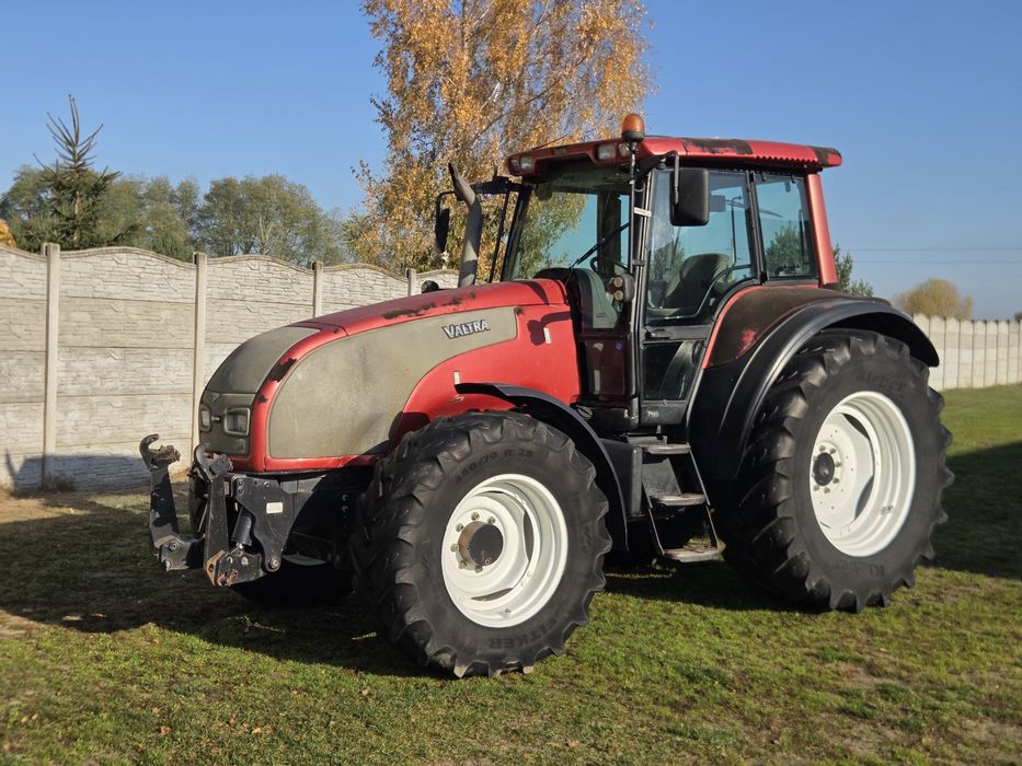 Valtra T120,sprężarka 2005rok.