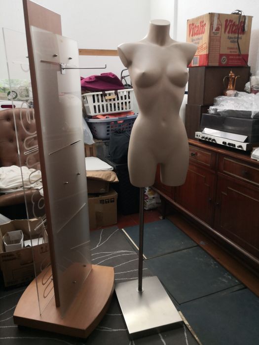 Manequim com suporte + expositor64176296016515121