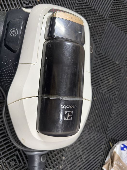 Electrolux Pure C9 bezworkowy, plus 3 extra koncowki nie uzywane