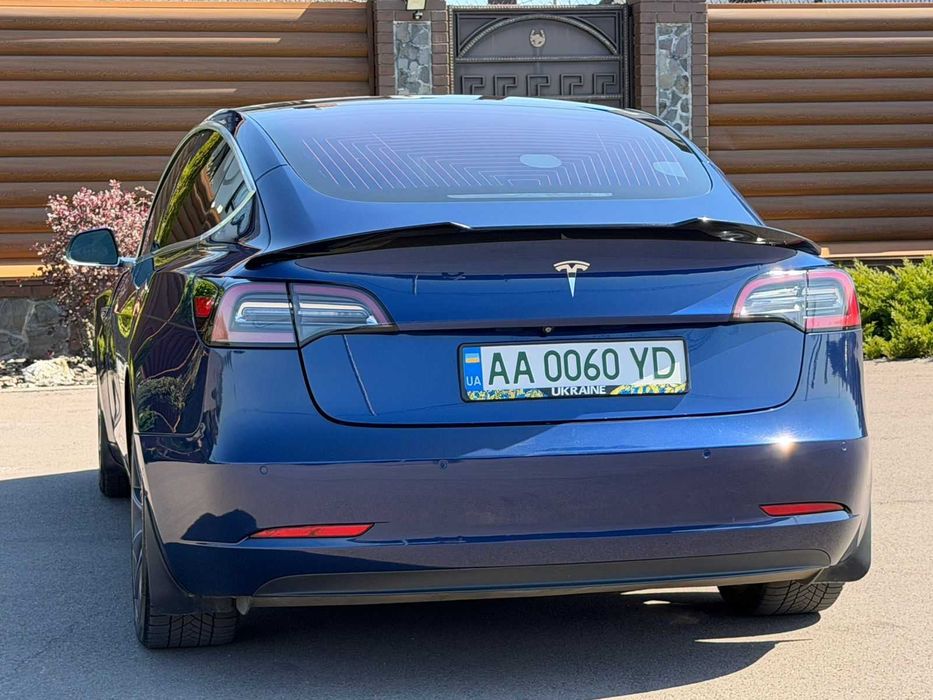 Tesla Model 3 2017 75 kWh RWD