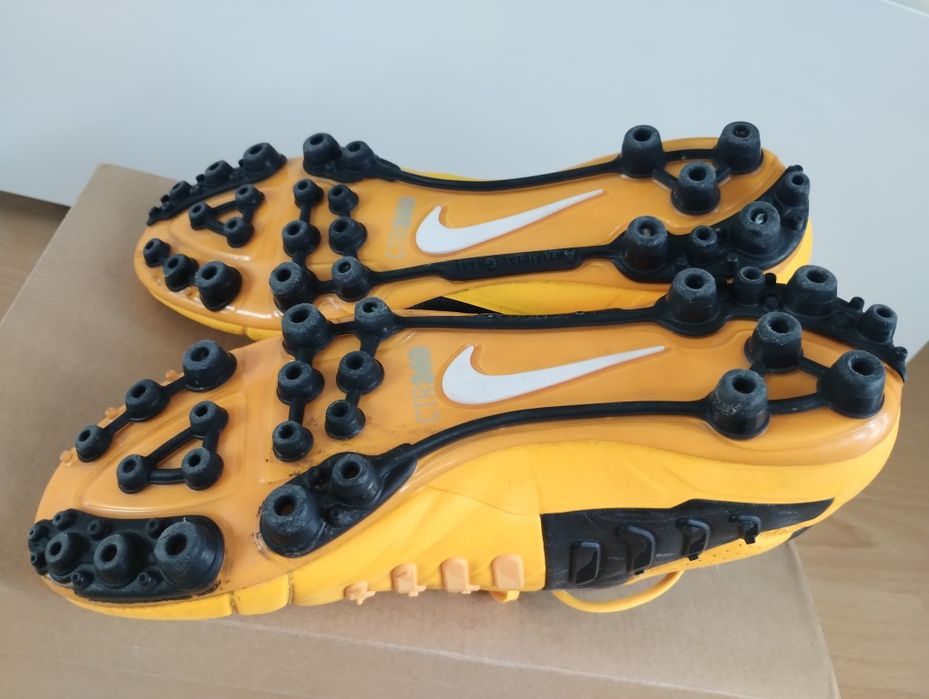 Buty korki piłkarskie 41 Nike CTR360 Maestri III ACC