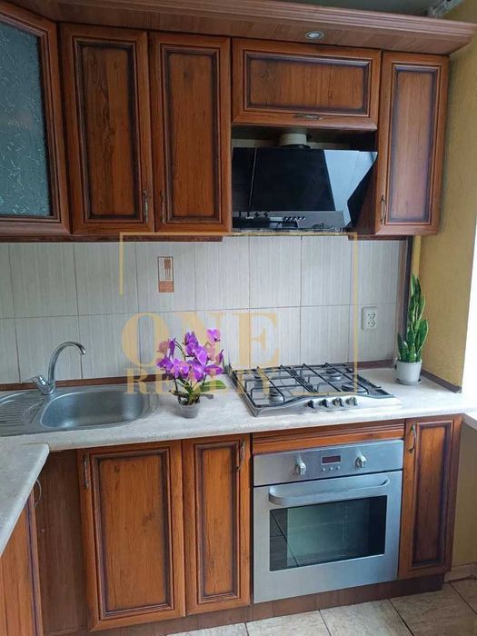 Продаж 2к 46 кв.м ЦЕНТР, Палац Україна, Євроремонт, Меблі та техніка