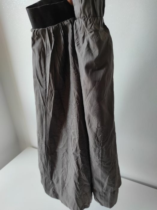 Elegancka spódnica firmowa