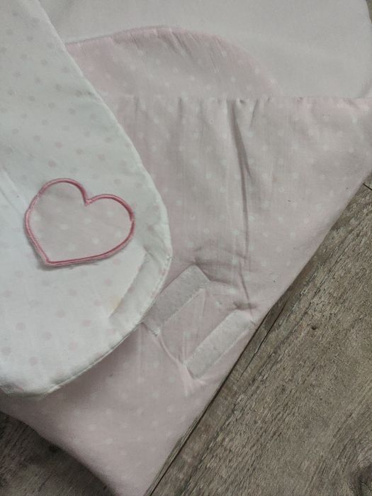 Różowy rożek kokonik otulacz niemowlęcy bawełna