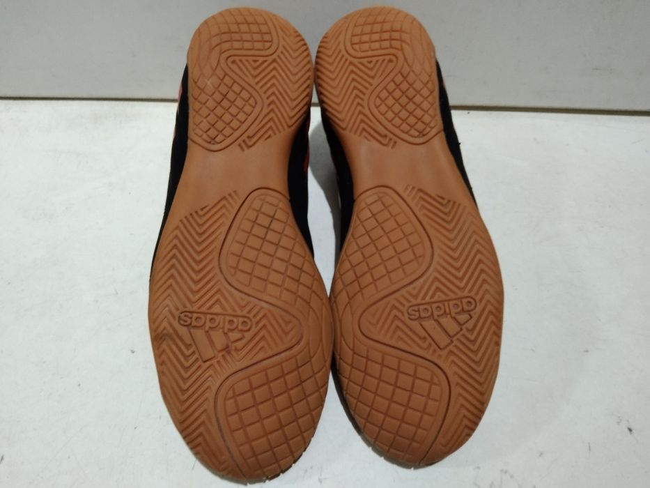 Halówki piłkarskie ADIDAS rozmiar 38 super stan