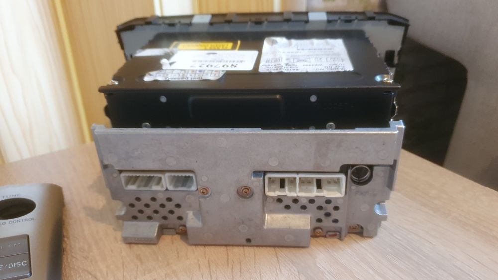 Radio Toyota Avensis T25