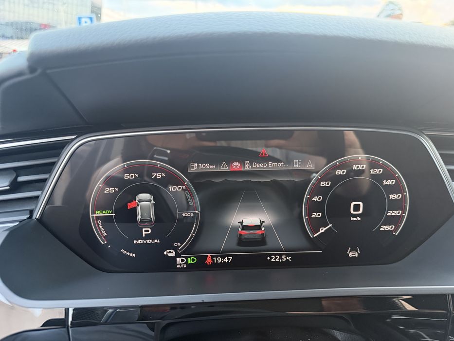 Продам власний audi Q8 E-tron, 114 квт