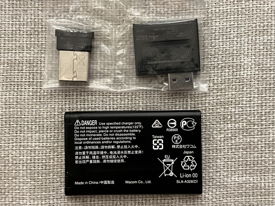 Tablet Graficzny Wacom Imtuos Pro M PTH-651/K z Bluethooth