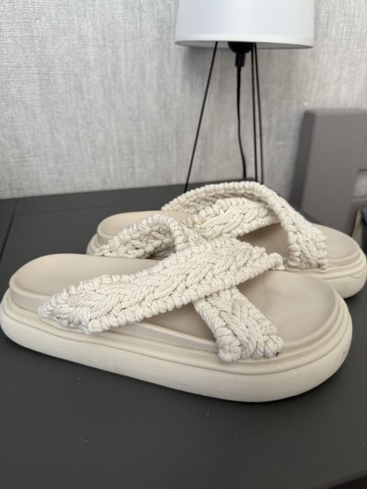 Шлепки женские на плотформе