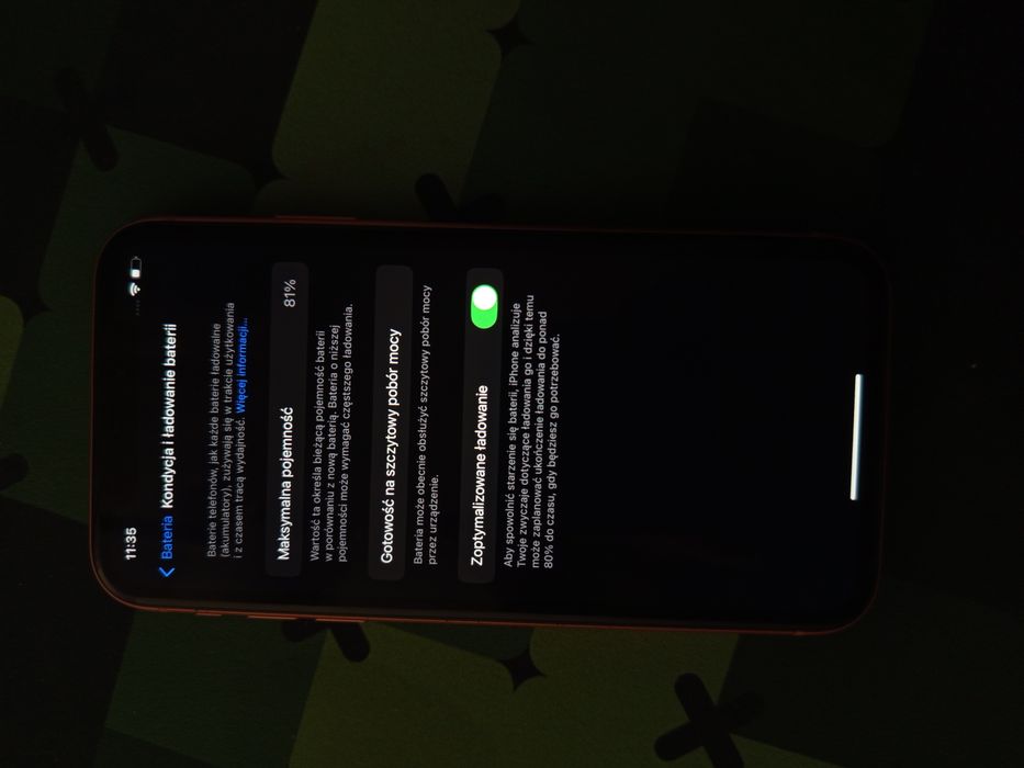 iPhone XR.  stan :BDB