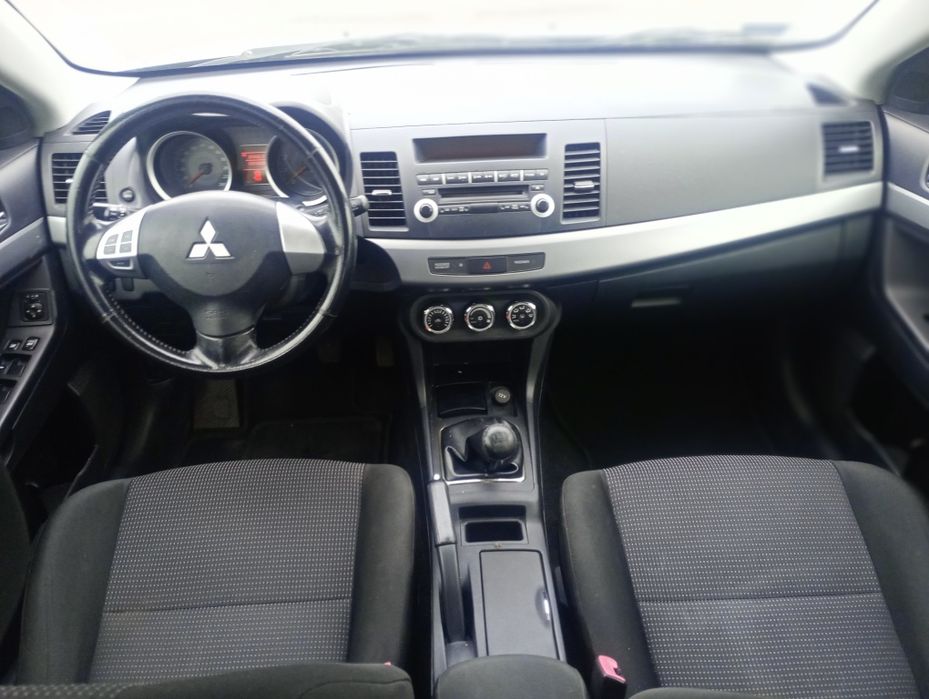 Mitsubishi Lancer 1.6 16v  2010r niski przebieg 181tys