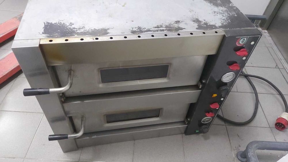 Печь для пиццы Cuppone PA/24S-С с подставкой  и вытяжным зонтом