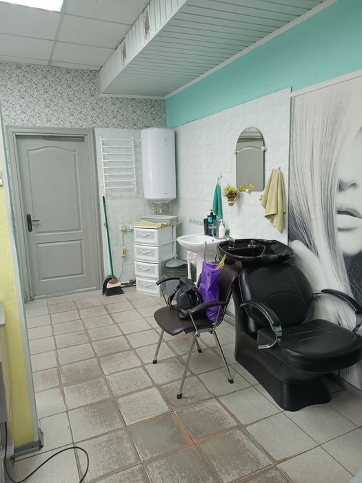 Оренда робочого місця перукаря