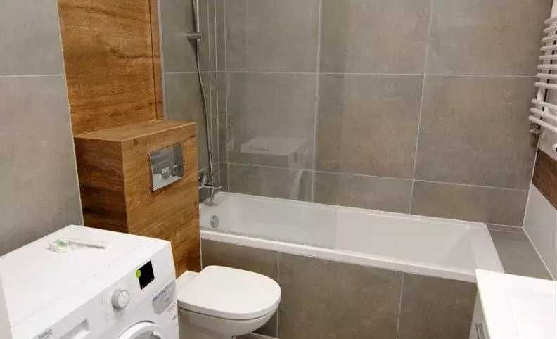 2 pokoje z halą garażową blisko Olivia Business Centre