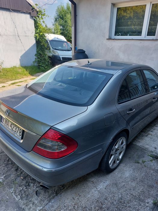 Mercedes w211 420 cdi v8