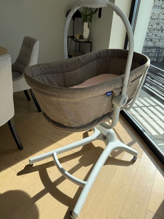 Chicco Hug 5w1 kołyska/ krzesełko